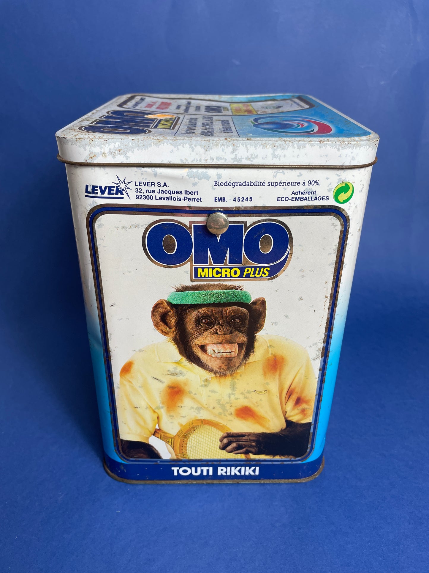 Boîte vintage lessive Omo