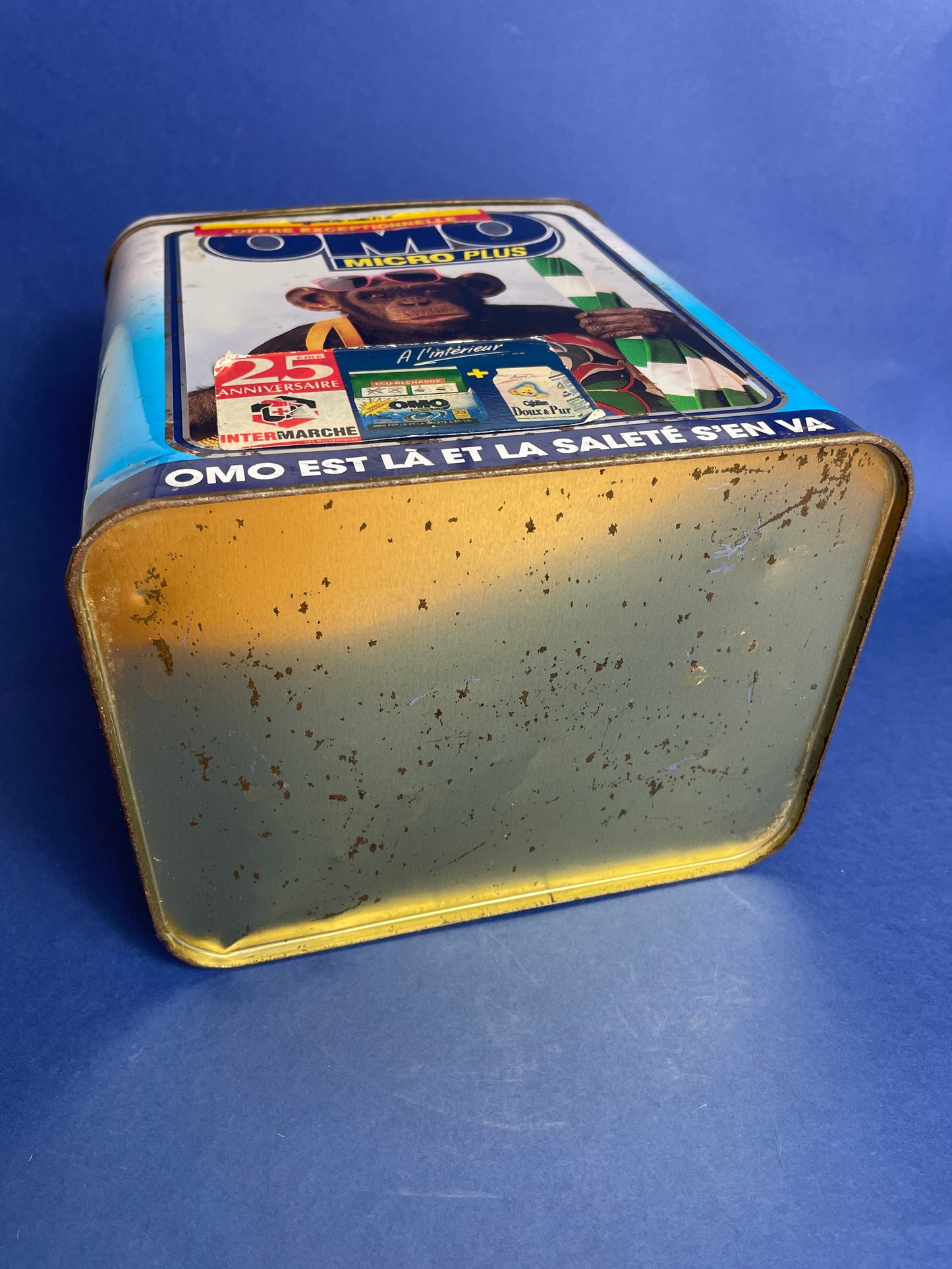 Boîte vintage lessive Omo
