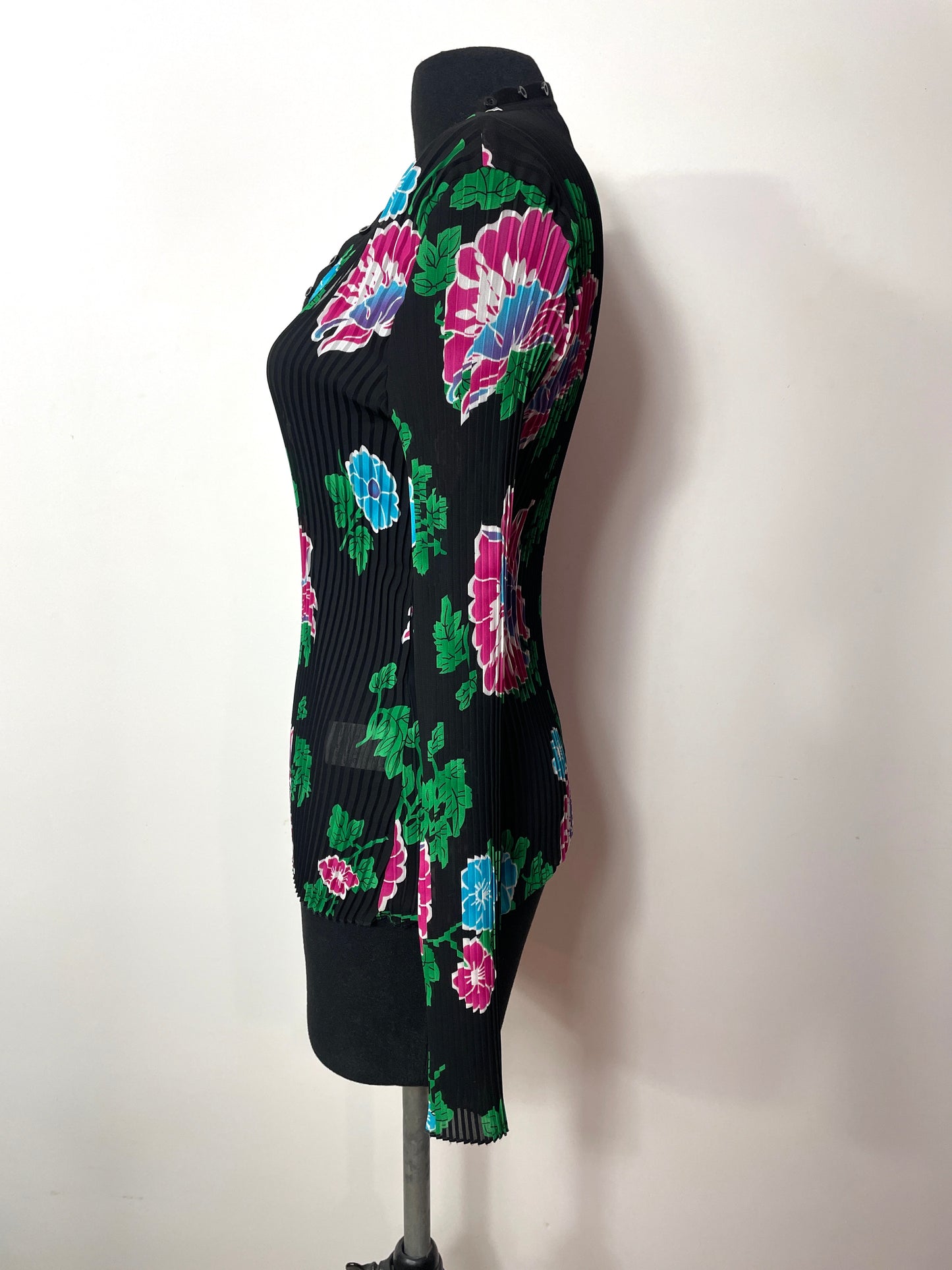 Top plissé à fleurs