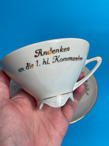 Tasse communion en porcelaine