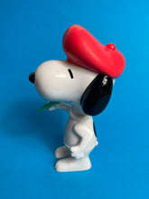 Charger l&#39;image dans la galerie, Figurine Snoopy Mcdo 2000
