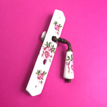 Charger l&#39;image dans la galerie, Poignée de porte en porcelaine
