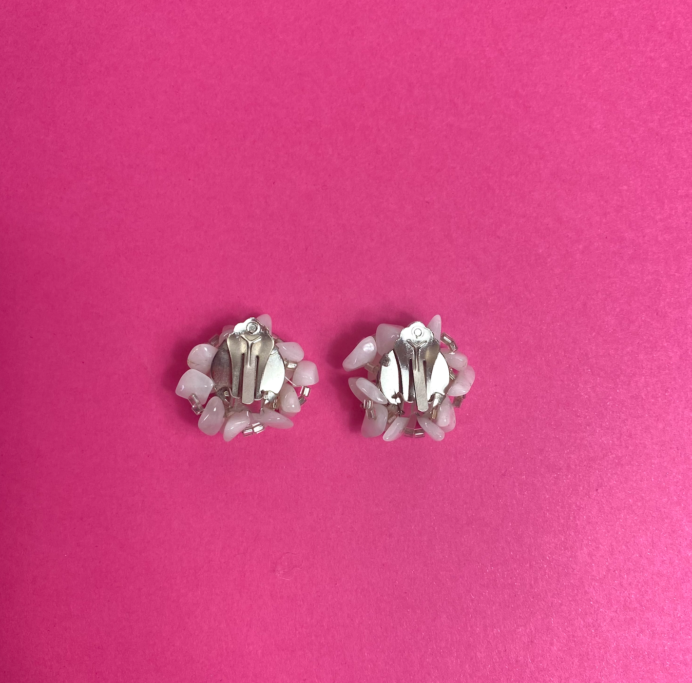 Clips d'oreilles blancs